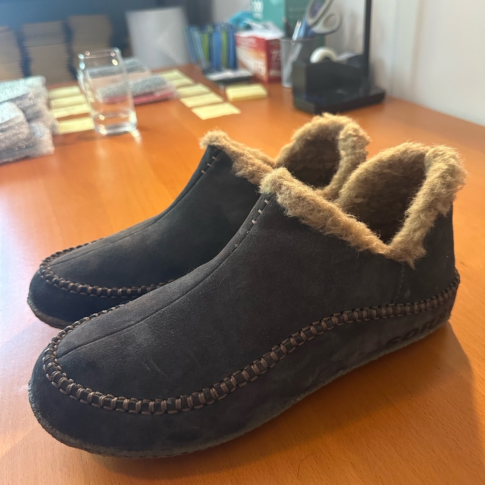 Sorel Men's Cozy Black Suede Slippers
